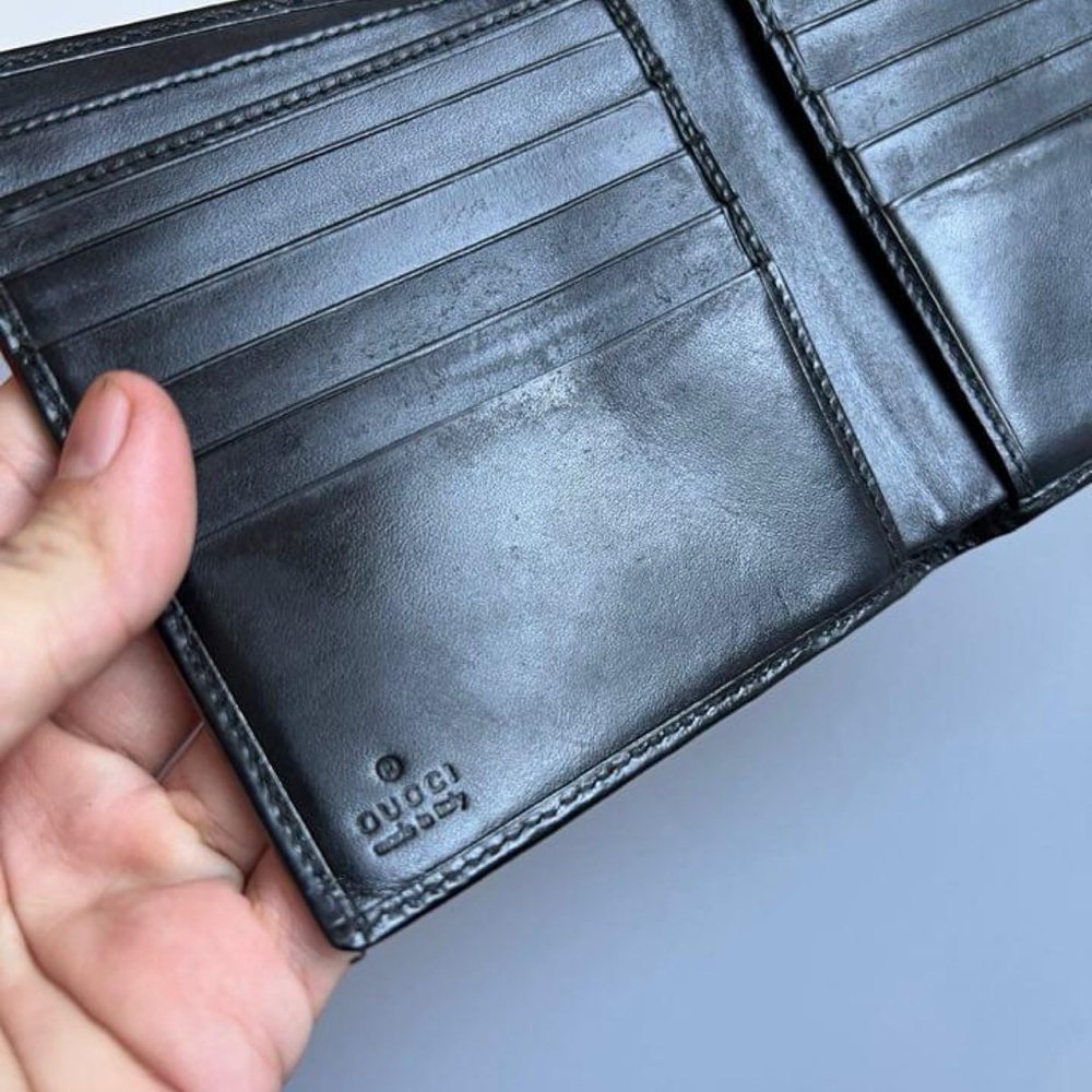 Authentic Gucci wallet - Picture 9 of 10